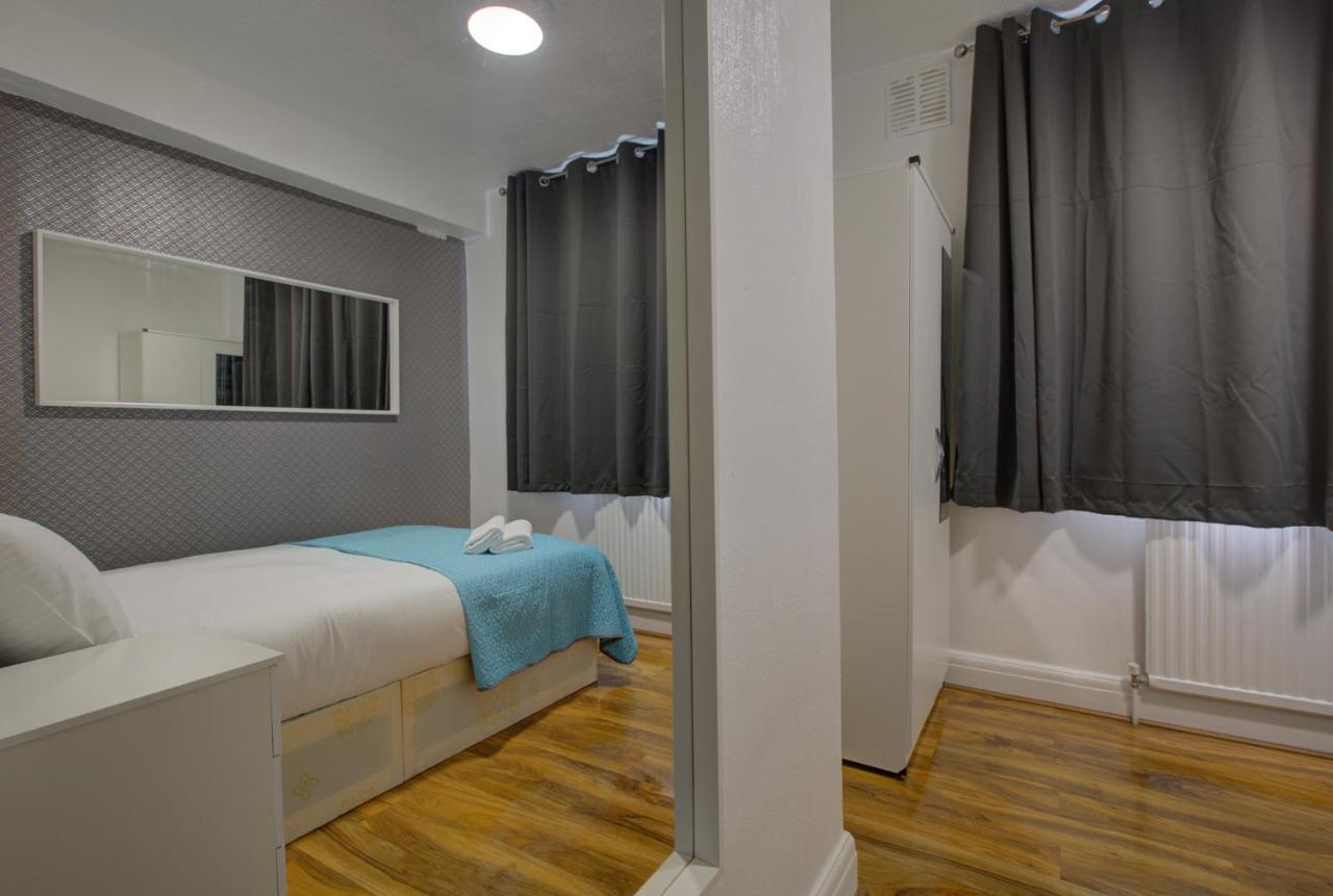 Twin Towerd Hotel Лондон Екстер'єр фото