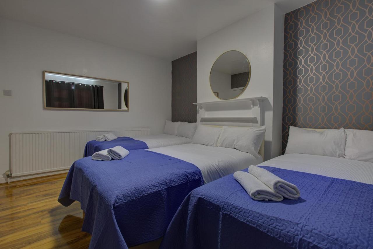 Twin Towerd Hotel Лондон Екстер'єр фото