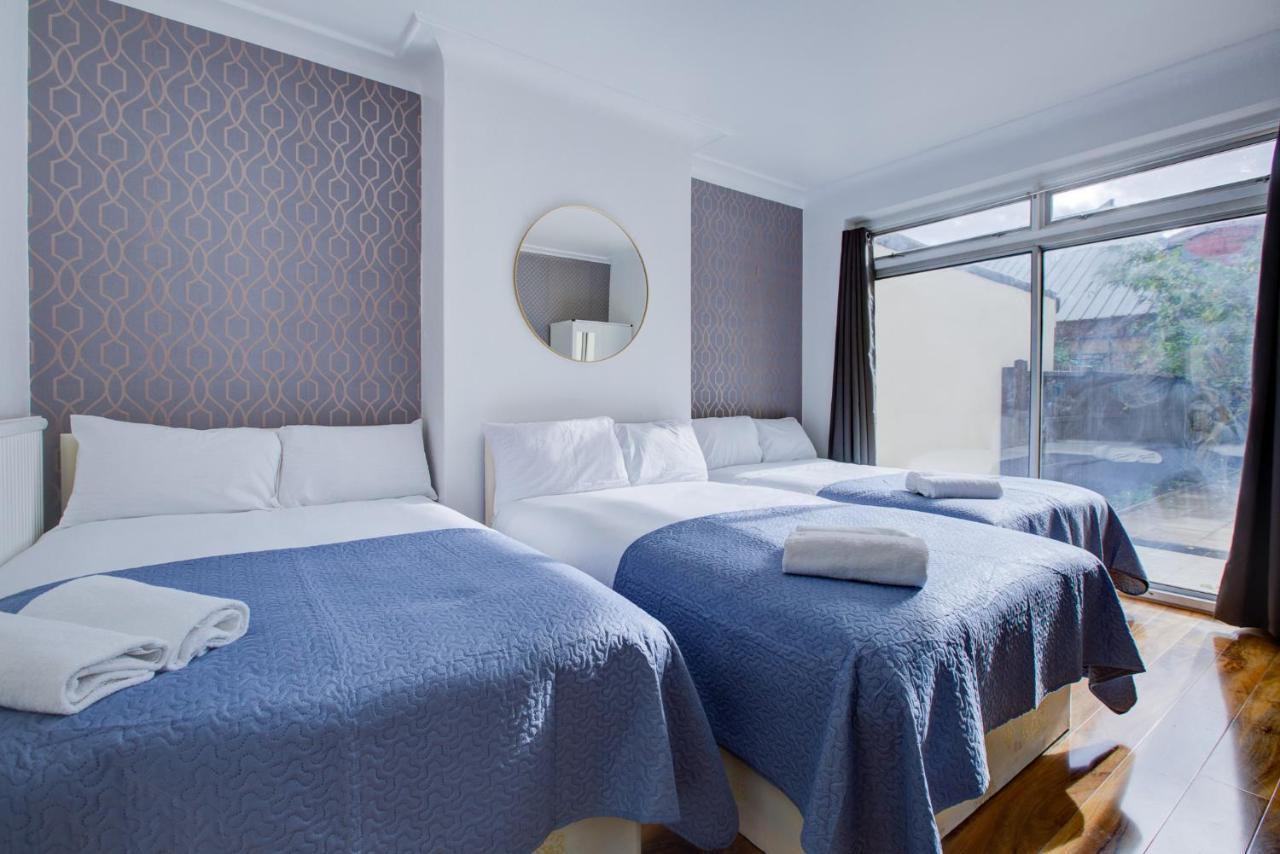 Twin Towerd Hotel Лондон Екстер'єр фото
