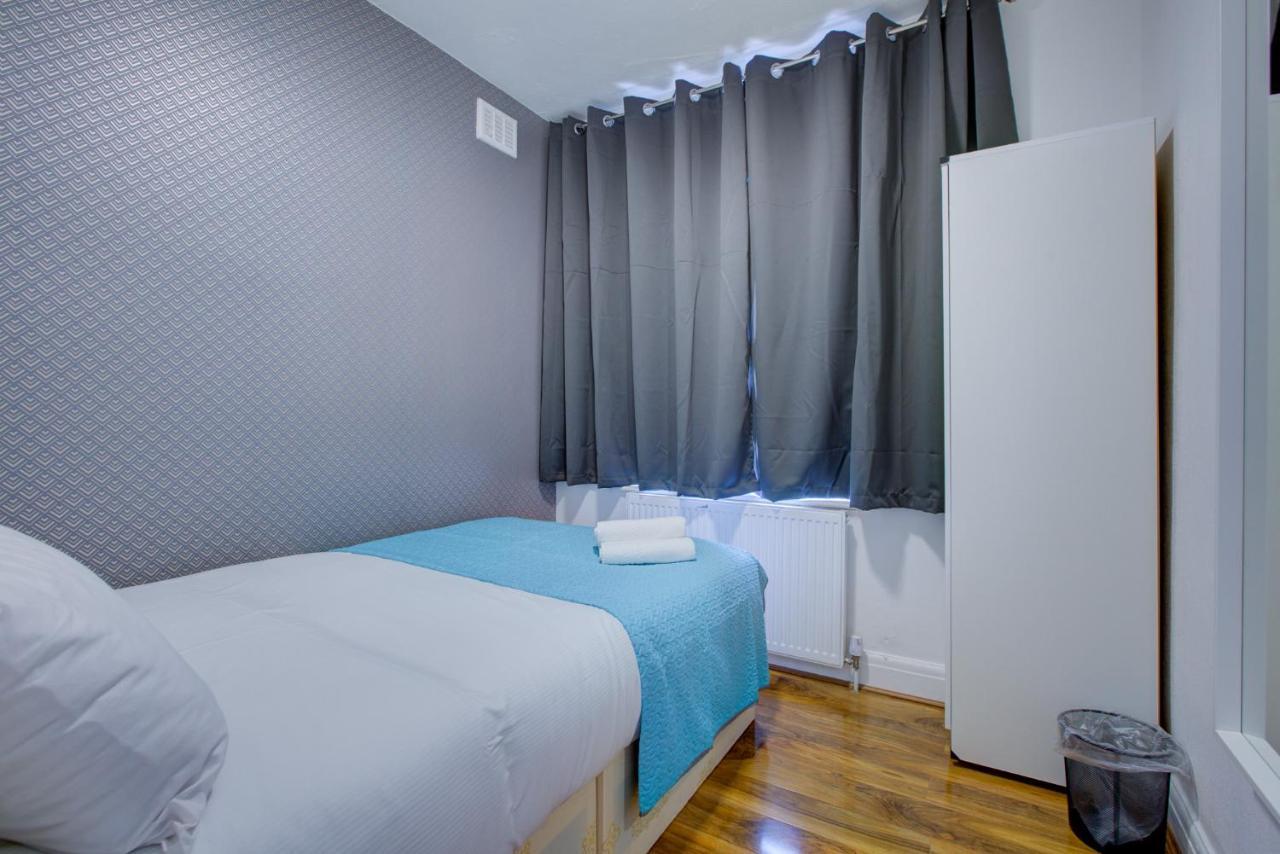 Twin Towerd Hotel Лондон Екстер'єр фото