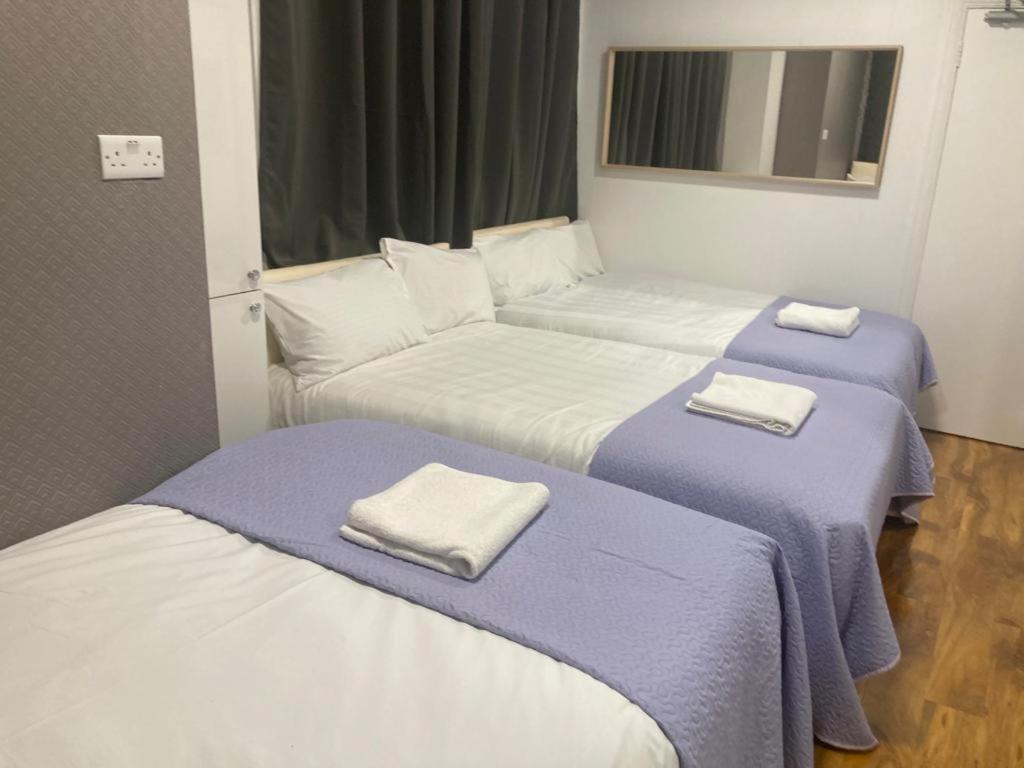 Twin Towerd Hotel Лондон Екстер'єр фото